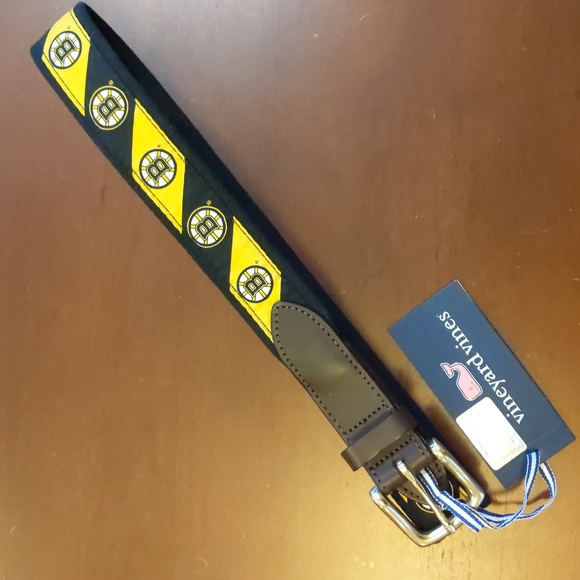 Men's 30 Vineyard Vines Boston Bruins Belt - Picture 3 of 9